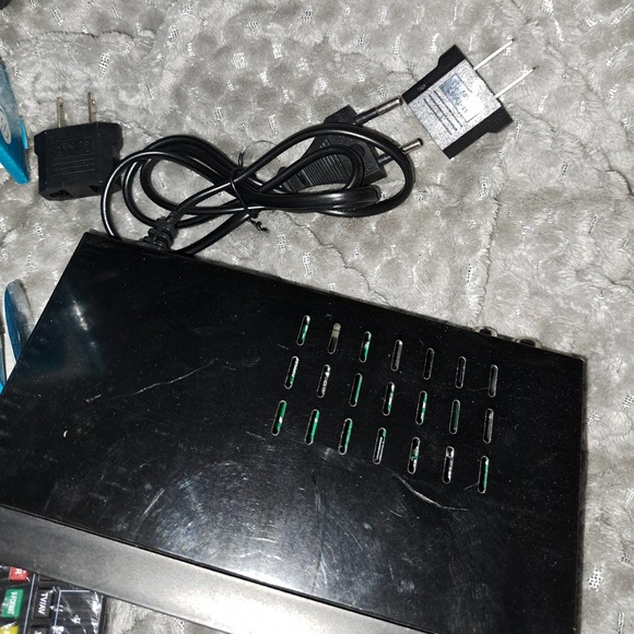 NIB -DVB Digital Converter box - Picture 2 of 8